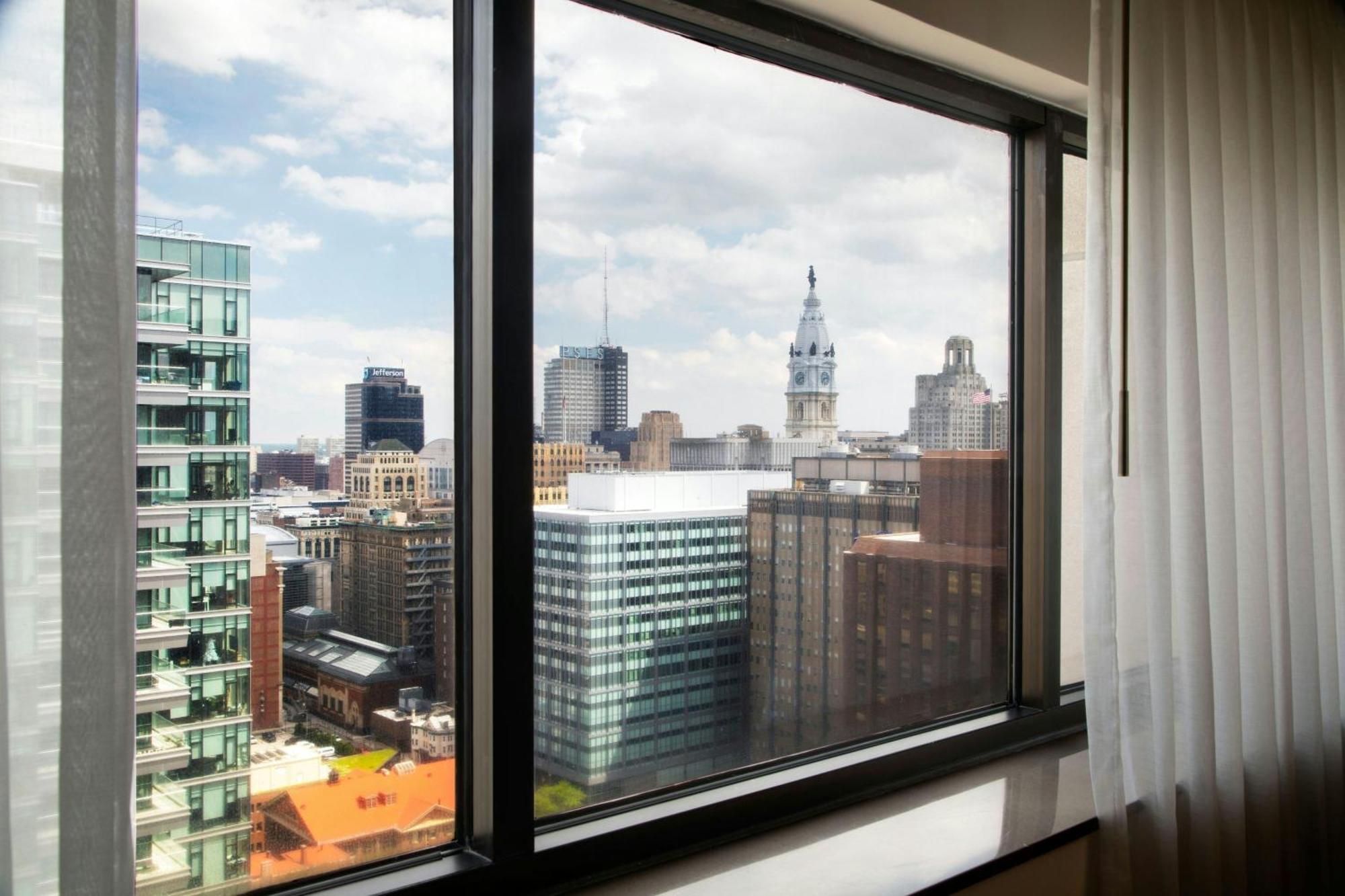 Sheraton Philadelphia Downtown Exterior foto
